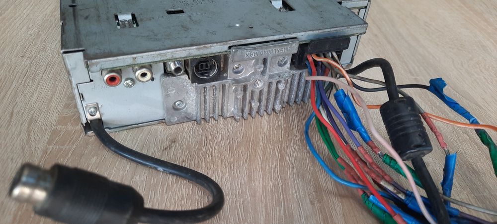 Автомагнитола Alpine CDA X300