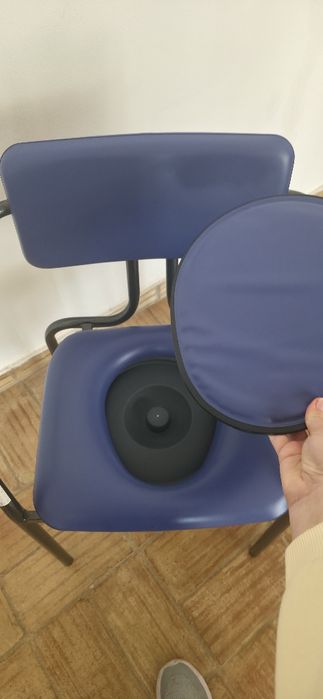 Cadeira Sanitaria Pouco usada