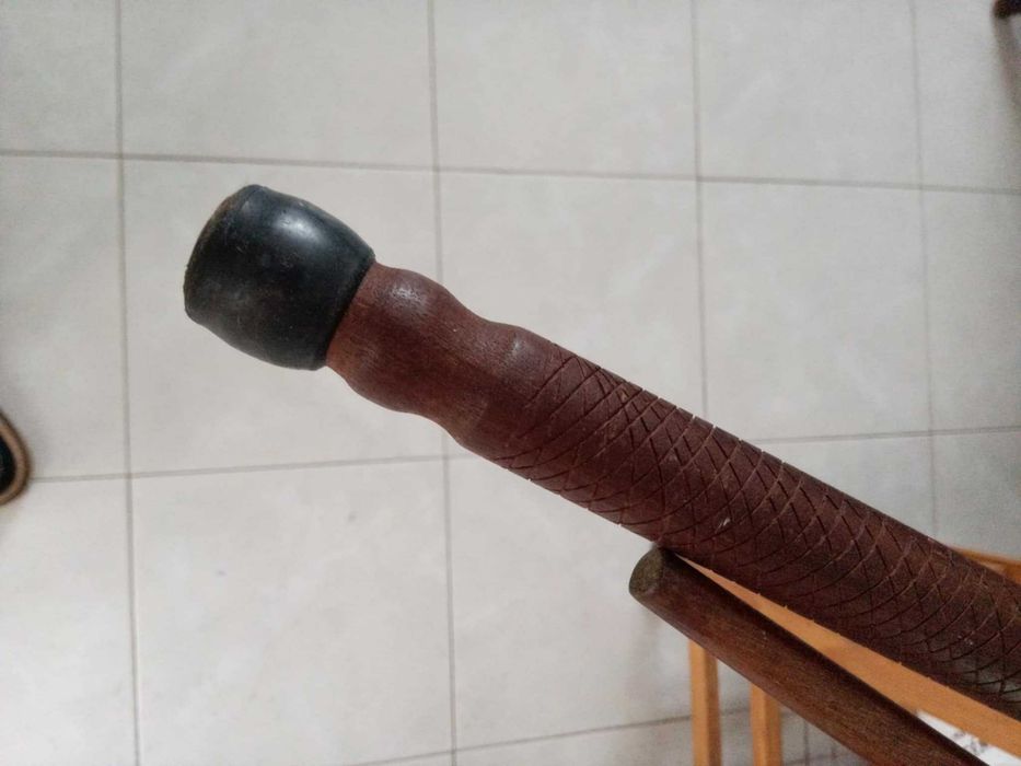 Bengalas de artenato africano.