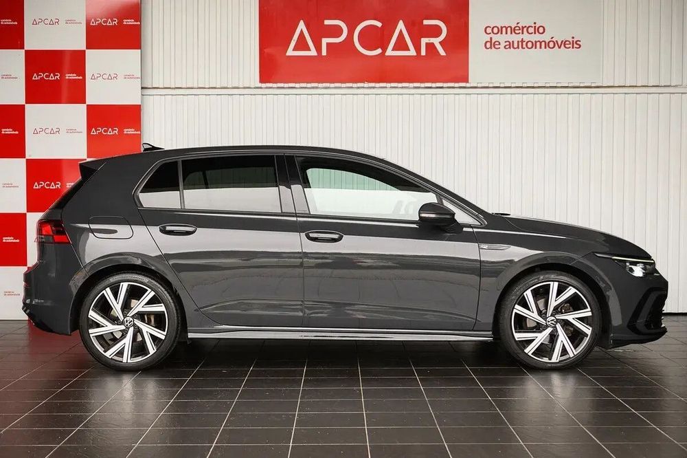VW Golf 1.5 eTSI OPF DSG R-Line
