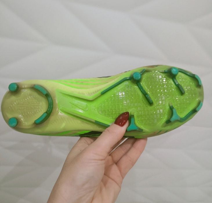 Buty piłkarskie Nike ZOOM SUPERFLY 9 rozmiar 39 męskie młodzieżowe