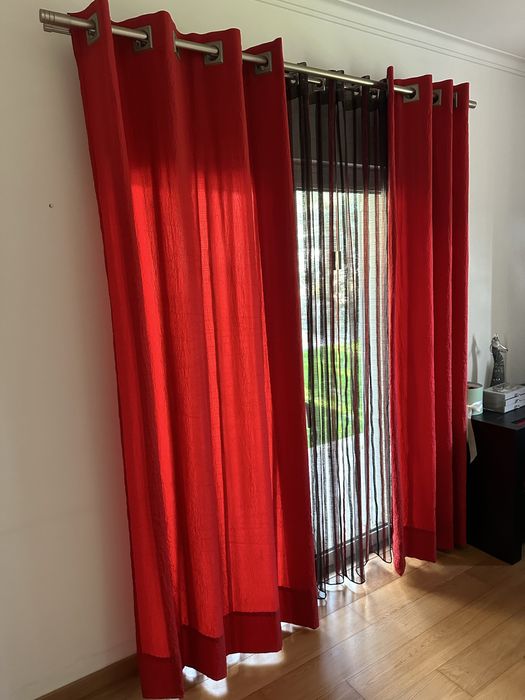 Cortinas com varão como novas