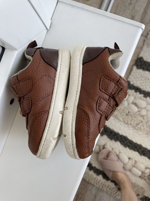 Кросівки Carter’s