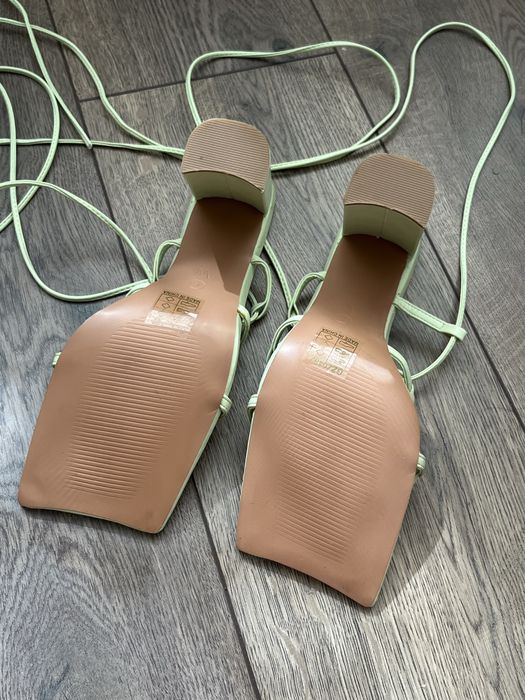 каблуки BOOHOO на шнурівках
