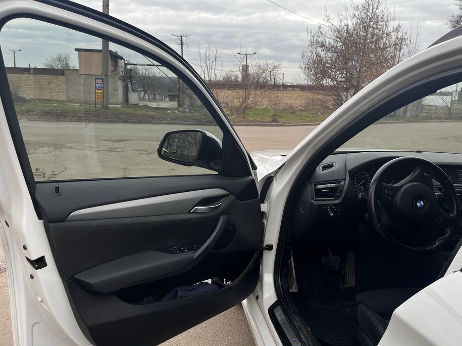 Продам BMW X1 е84.