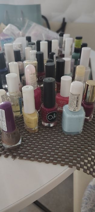 Лаки для манікюру в домашніх умовах