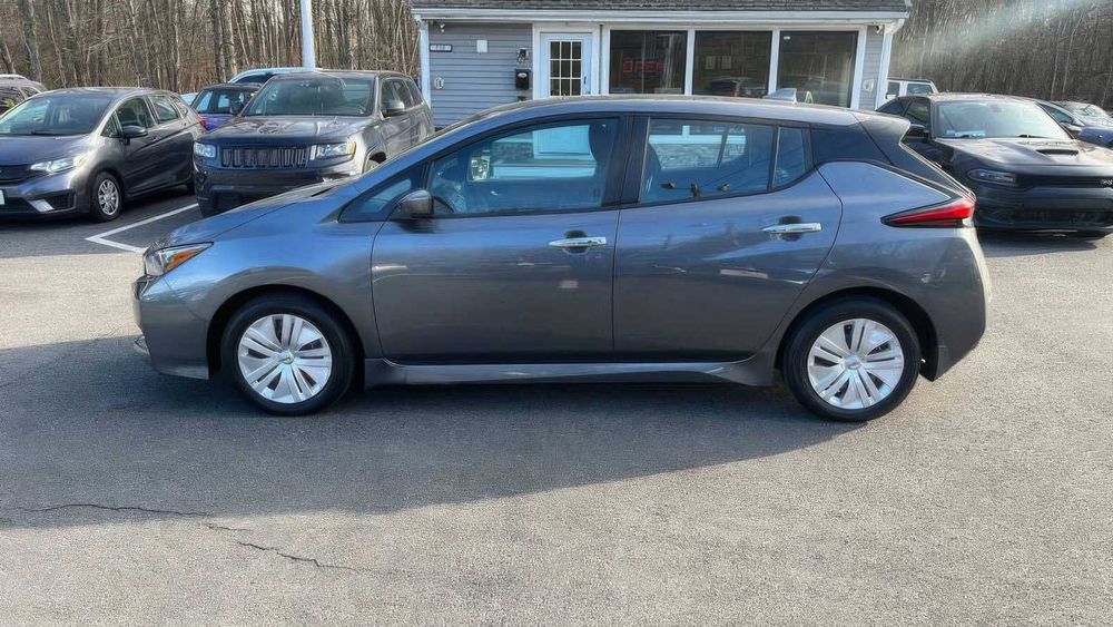 Nissan LEAF S      2022