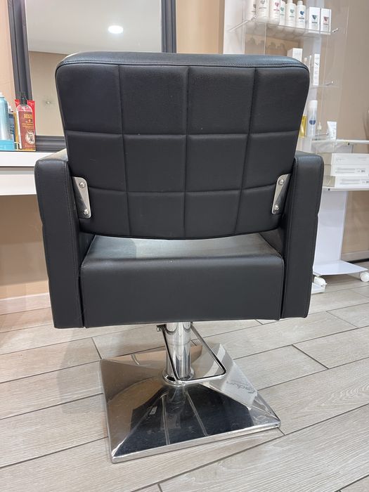 Cadeira de Salão de Beleza / Cabeleireiro – Inox com Hidráulico