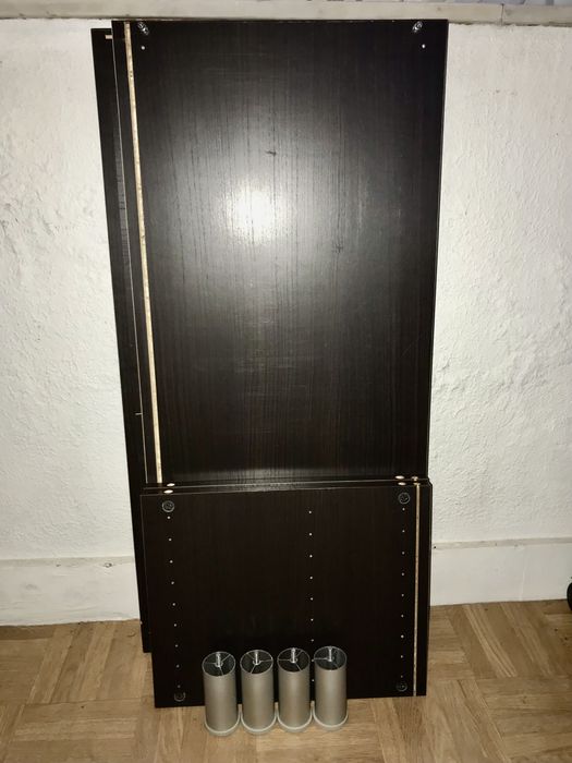 Mesa para televisao IKEA de Madeira com Pes metalicos (M.B. Condições)