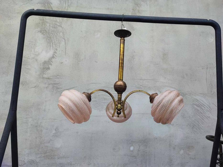 Art deco mosiężny żyrandol na 3 klosze