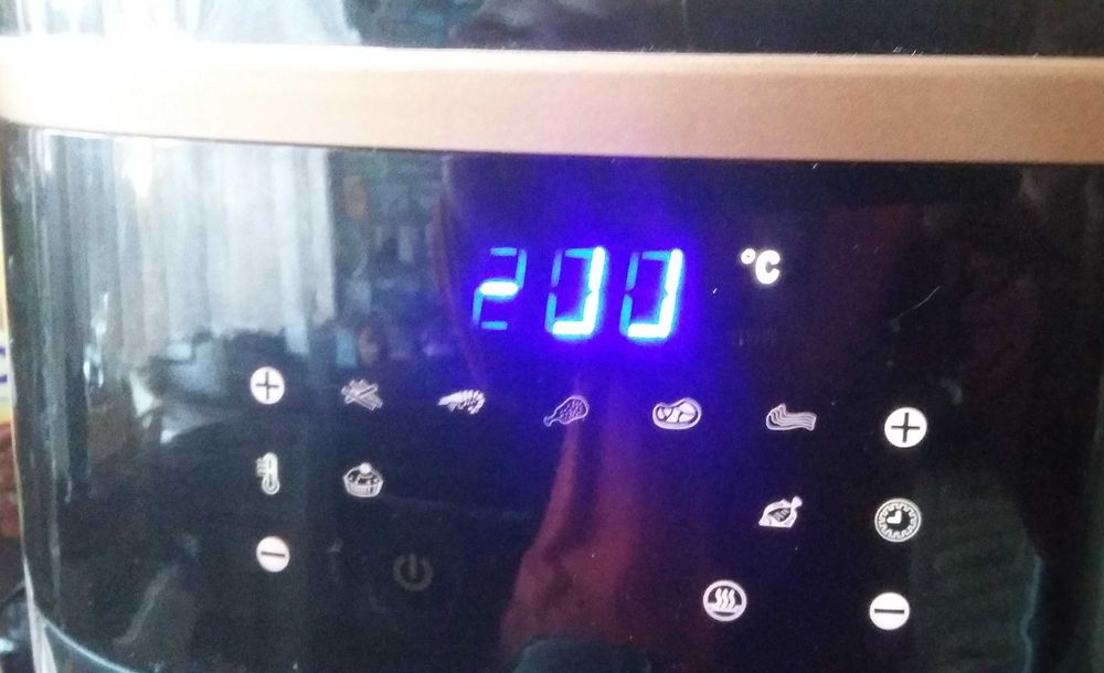 Frytkownica beztłuszczowa Aigostar Air Fryer 7L  1900W