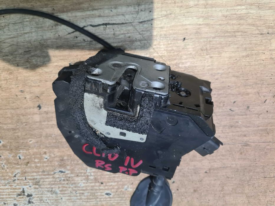 Renault Clio IV zamek drzwi przód prawy 4 PIN