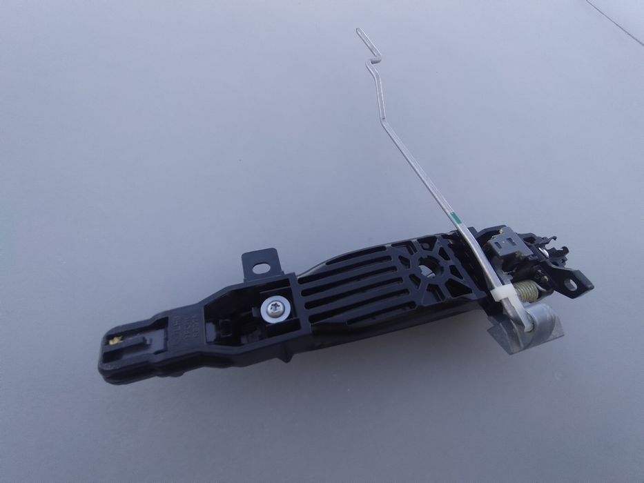 Ручка левой передней двери Mazda 3 BL 09-13 с креплением