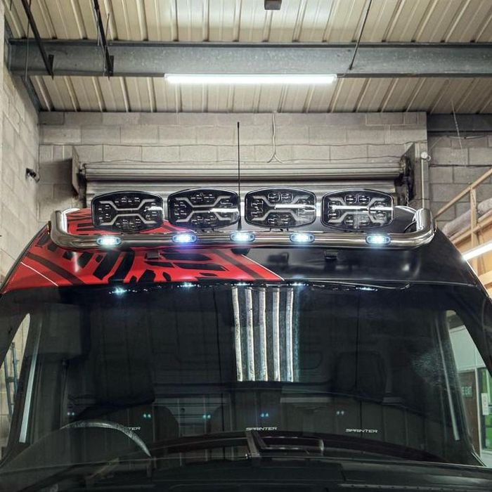 Orurowanie dachowe / Rama dla Mercedes Benz (H2 H3)