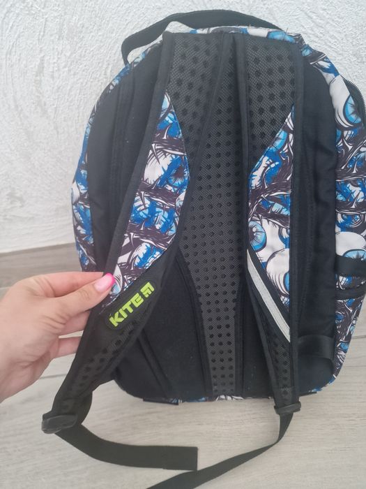 Рюкзак Kite Education K22-2569L для хлопця , стан ідеальний