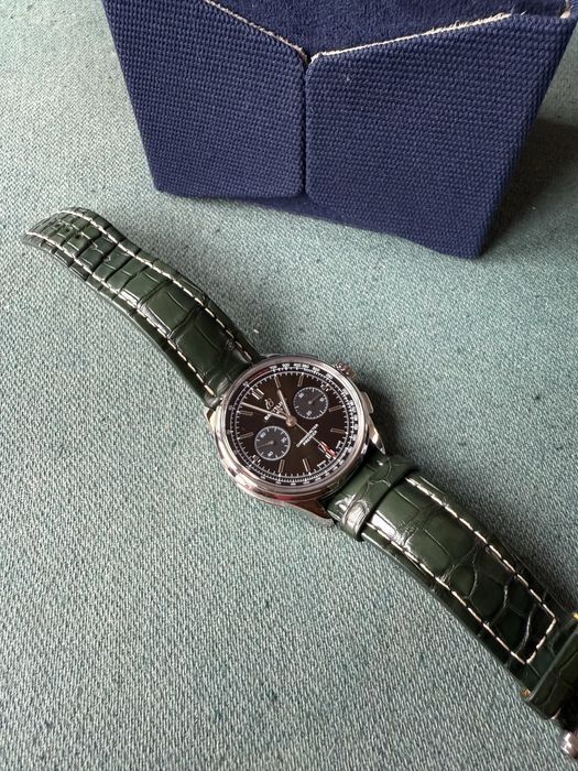 Zegarek męski Breitling Premier B01 Chronograph 42 - na gwarancji.