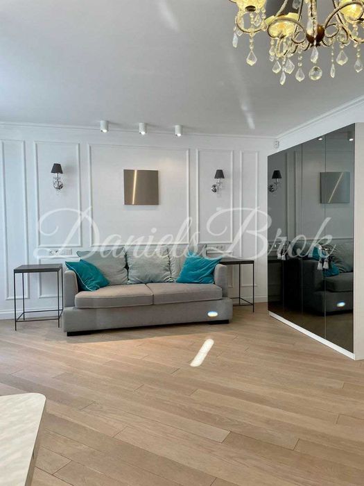 Продажа 1 комнатной в Комфорт Тауне ул Регенераторная 4    Комфорт т