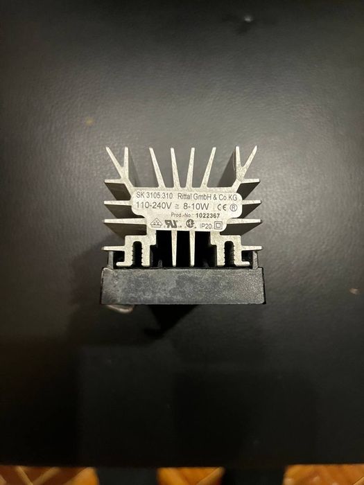 Нагрівальний елемент для шаф