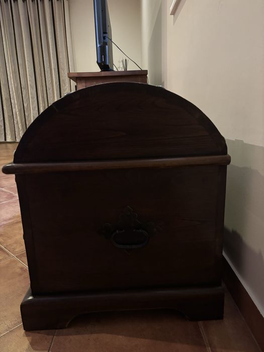 Bau com magnifica caravela