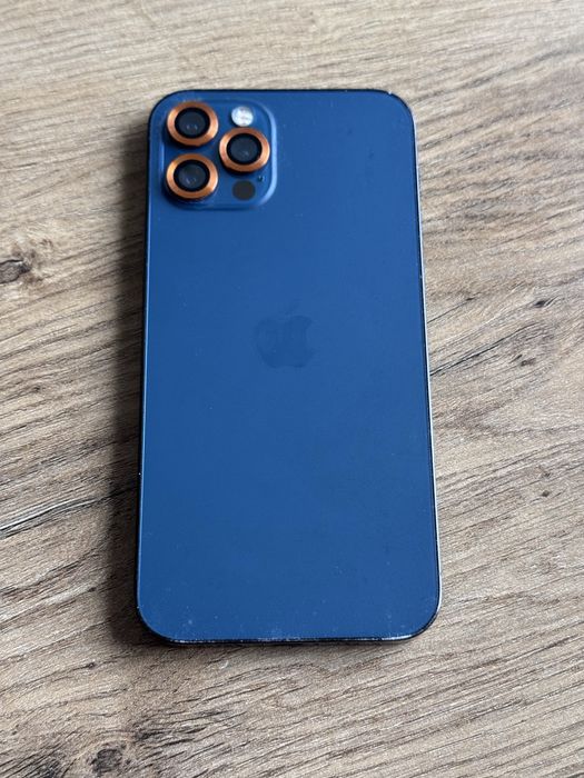 iPhone 12 pro 128gb od nowości w jednych rekach