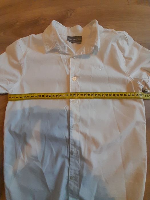 Koszula chłopięca z krótkim rękawem, biała. Rozmiar 134 (na 10 lat )