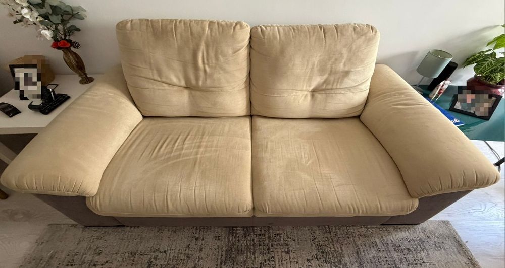 Vendo sofá 3 lugares pele pêssego excelente estado