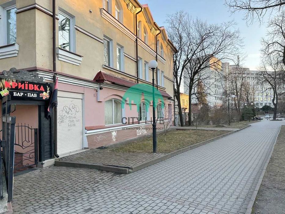 Продаж комерційного приміщення в центральній частині міста(60)