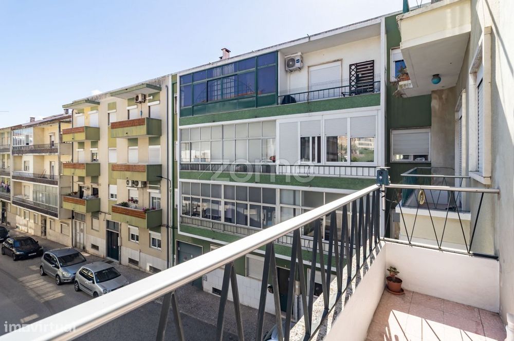 Apartamento T2 na Torre da Marinha, Seixal