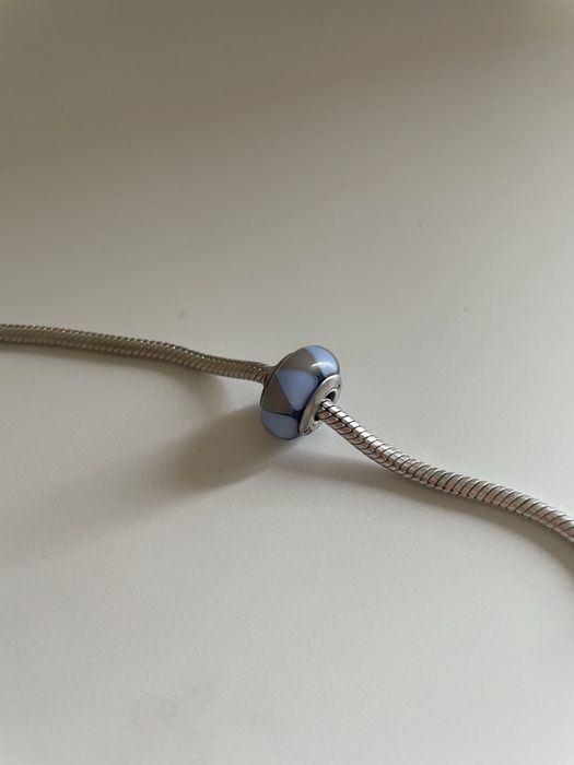 Pandora conta azul e verde