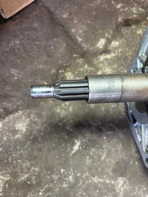 Ford Mustang V8 skrzynia biegow T-5  Borg Warner   85-91r