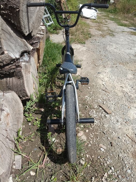 Rower BMX na sprzedaż.