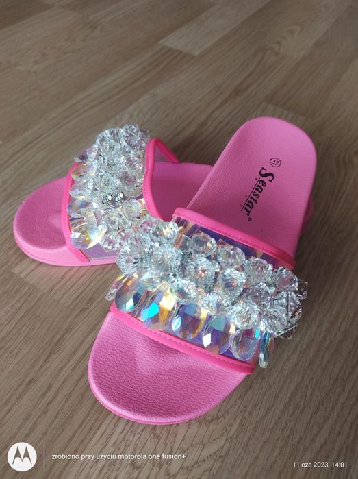 Klapki neon róż 37 kamienie
