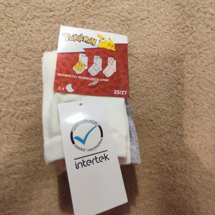 Zestaw nowych skarpetek