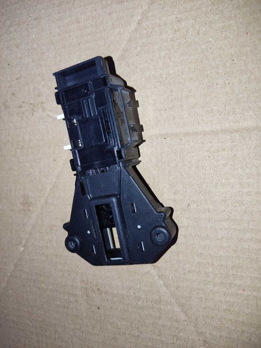 Замок DM 569 люка двери машинки Whirlpool AWS 61212