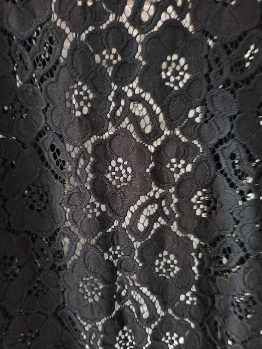 Narzutka H&M z koronki