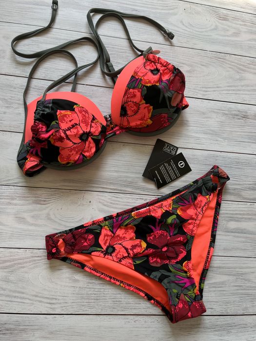 Яскравий купальник Німеччина mister lady