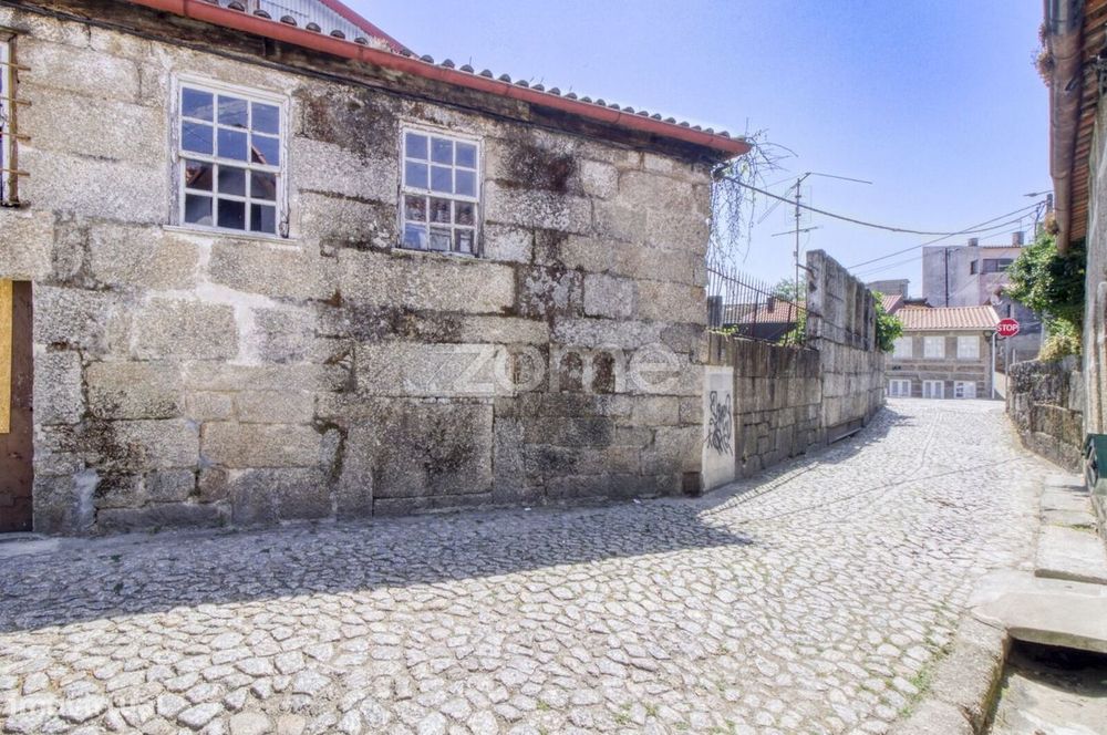 Prédio no centro de Guimarães