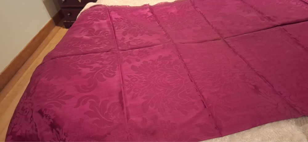 Colcha cetim vermelha