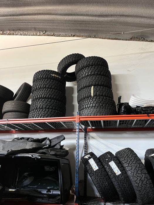 Pneus bfgoodrich mt 255/75 e 17  100 euros