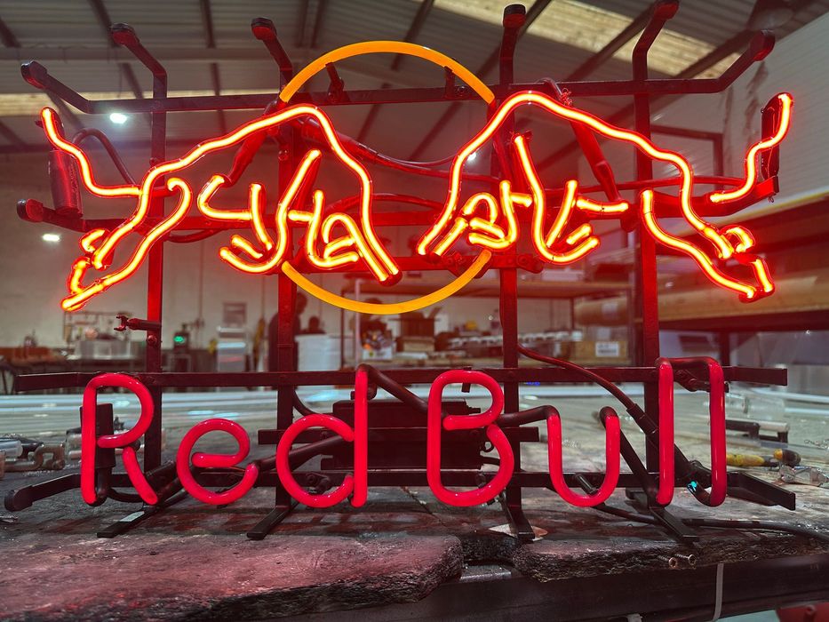 Reclamo de neon.
