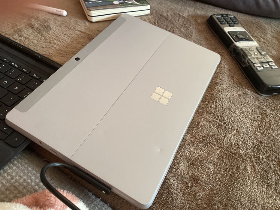 MiCROSOFT SURFACE GO 3  +klawiatura