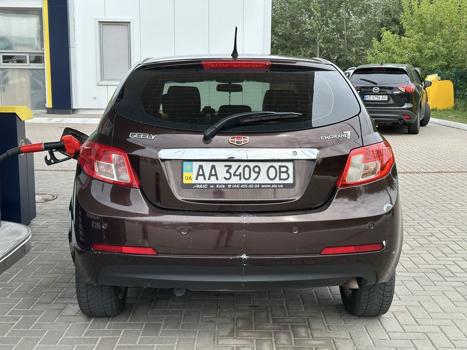 Geely Emgrand EC7 RV