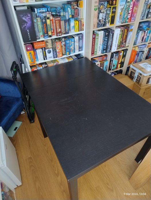 Mesa de jantar extensível em madeira, cor preto wengue