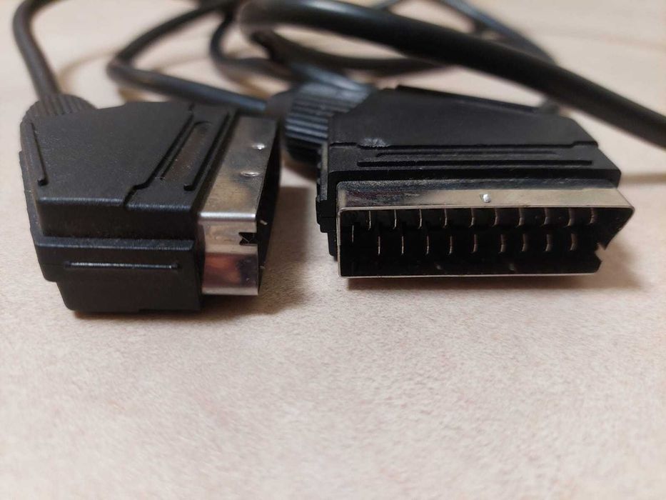 Kabel Euro :  Scart – Scart długości 2 metrów