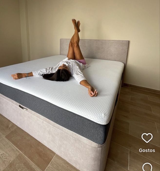 Cama Emma Sommier Estofado 180x200 com arrumação