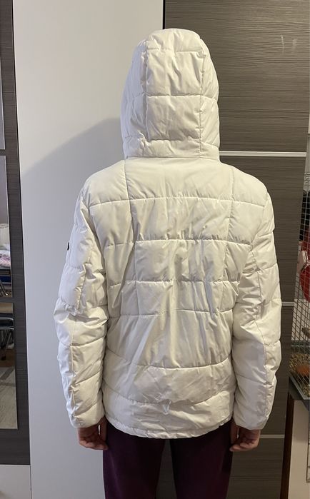 Продам чоловічу білу куртку М 46-48 фірмову pull & bear мужская куртка