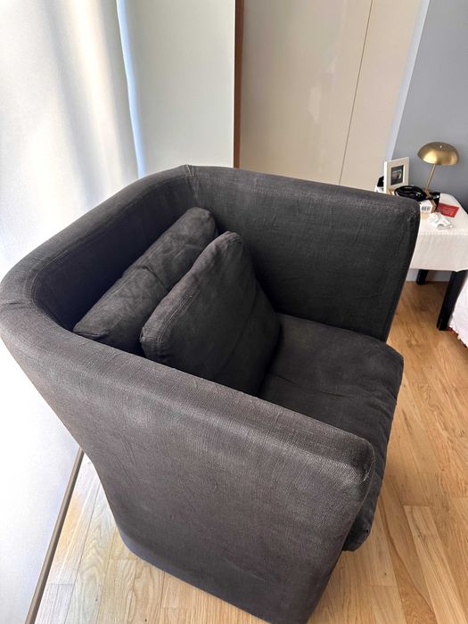 Cadeira alta para quarto ou escritório – elegante e confortável