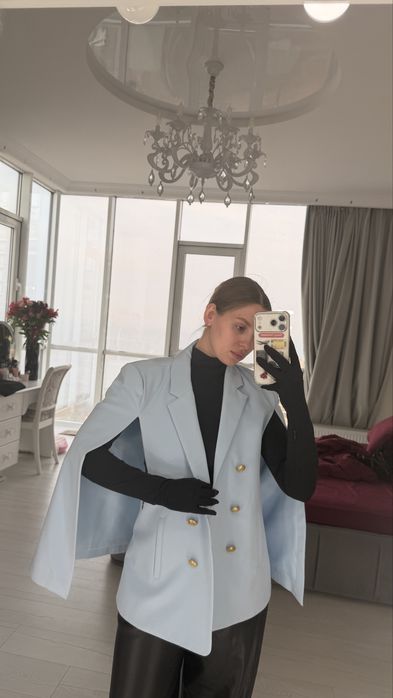 Пиджак голубой с красивым силуэтом