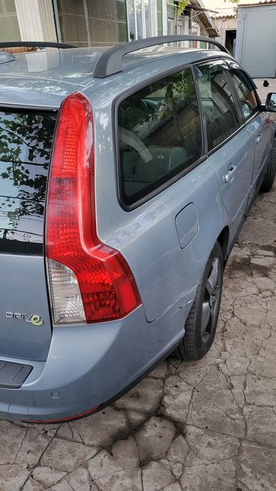 Вольво v50  1,6  2011 рік