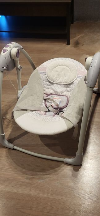 Продаю б/у Mastela Deluxe Portable Swing.
